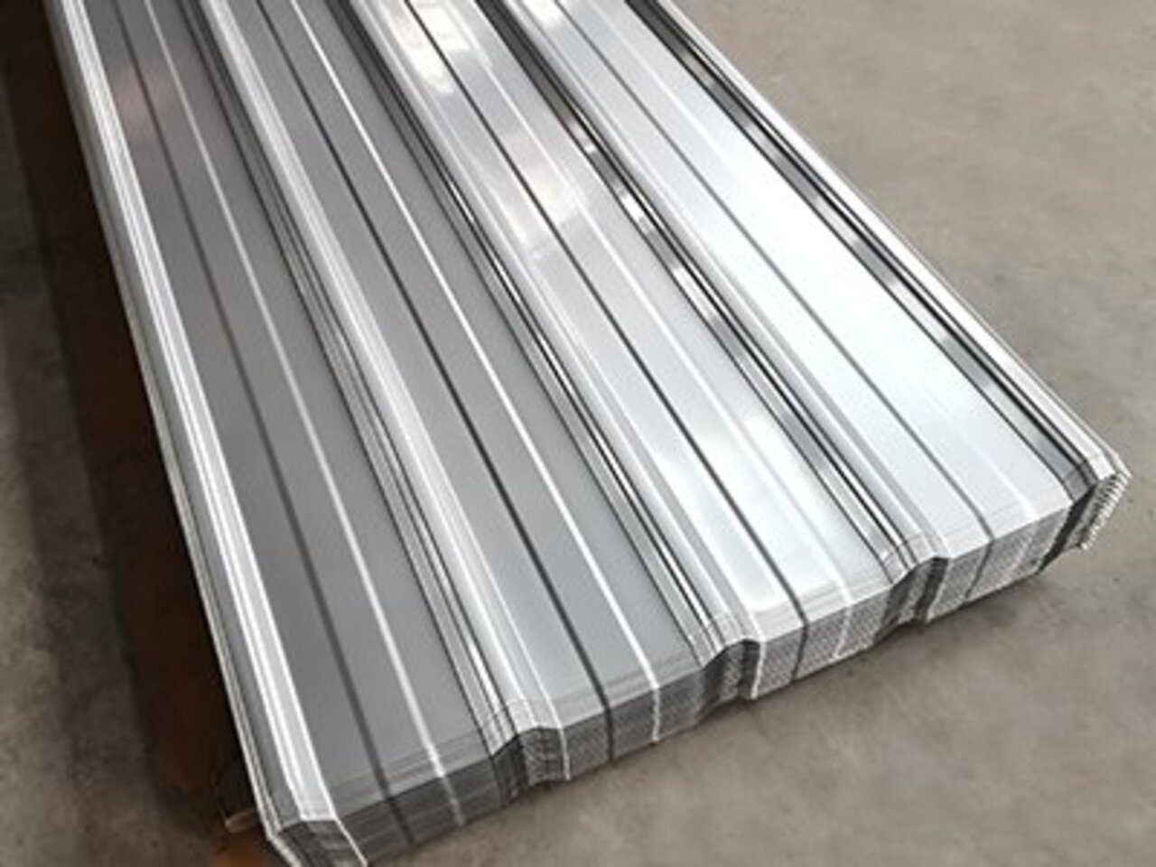 <b>不銹鋼彩鋼板</b>